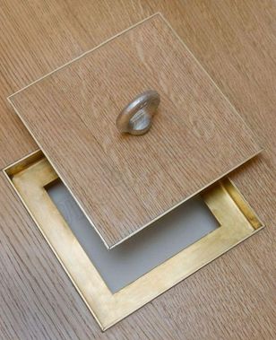 Напольный люк из латуни бюджет 750*200 Напольный люк из латуни бюджет 750*200