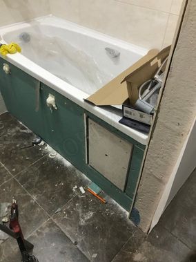 Люк под плитку Нажимной Секрет-Лайт 2 створки 1100*450 Люк под плитку Нажимной Секрет-Лайт 2 створки 1100*450