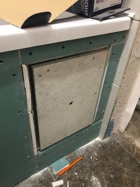 Люк под плитку Нажимной Секрет-Лайт 2 створки 1100*450 Люк под плитку Нажимной Секрет-Лайт 2 створки 1100*450