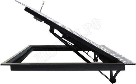 Напольный люк Дворник Уголок, алюминиевый рифленый лист 1000*2900 Напольный люк Дворник Уголок, алюминиевый рифленый лист 1000*2900