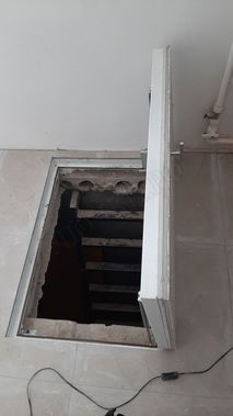 Напольный люк Самоподъемный Невидимка уголок 700*1600 Напольный люк Самоподъемный Невидимка уголок 700*1600