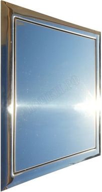 Люк сантехнический из нержавеющей стали глянцевый 200*200 Люк сантехнический из нержавеющей стали глянцевый 200*200